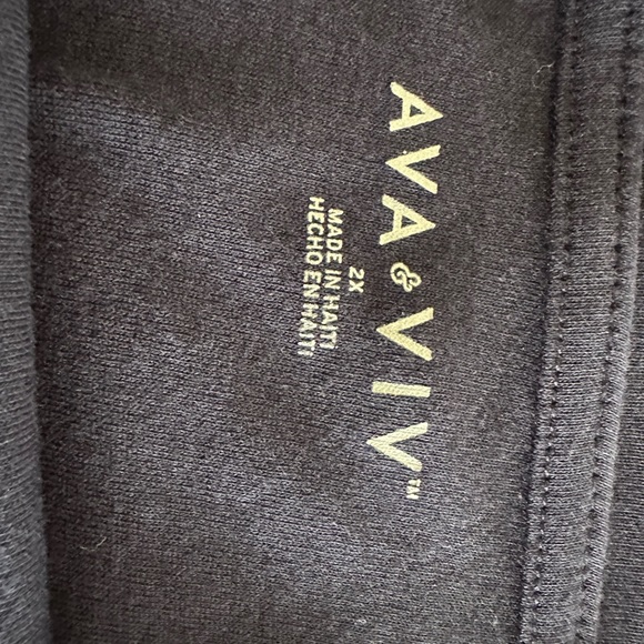 Ava and Viv navy tee in 2x - Picture 2 of 2